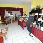Ξενοδοχείο Citotel Cesar 2*
