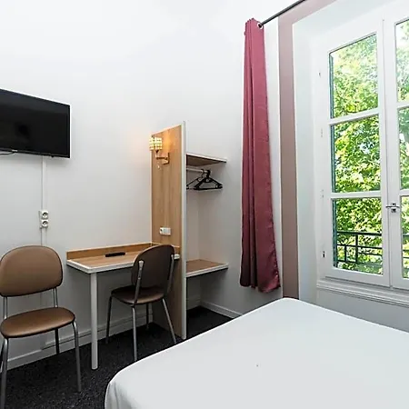 Отель Cesar Centre Historique & Gare 2*