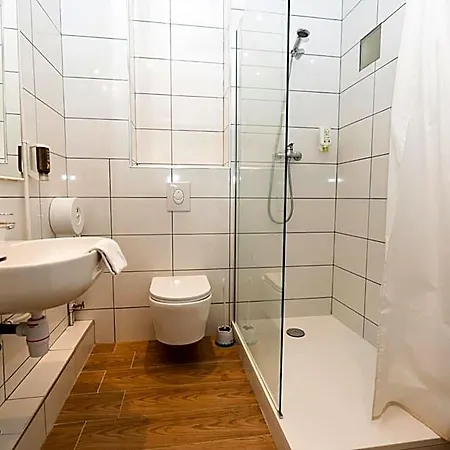 Cesar Centre Historique & Gare Отель 2*