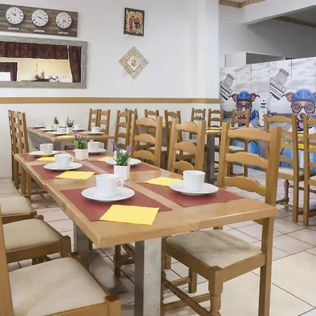 Citotel Cesar 2* נים