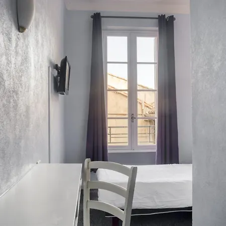 Citotel Cesar 2* Nîmes