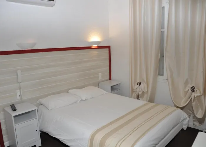 Citotel Cesar Nîmes